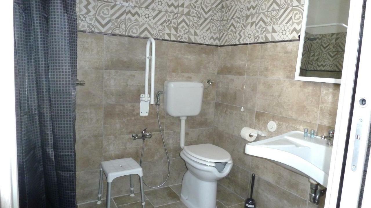 Regina Isabella Rooms San Foca Exterior photo